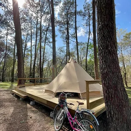 Tente Indiana Pins - La Teouleyre * סן-ז'וליין-אן-בורן