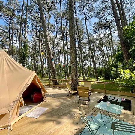 Tente Indiana Pins - La Teouleyre אוהל מפואר סן-ז'וליין-אן-בורן